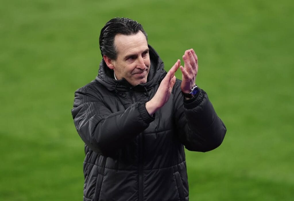 Unai Emery pelatih Aston Villa meraih 100 kemenangan bersama klub