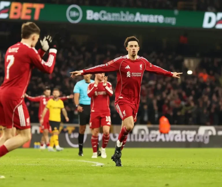 Curtis Jones merayakan gol bersama Liverpool di Premier League