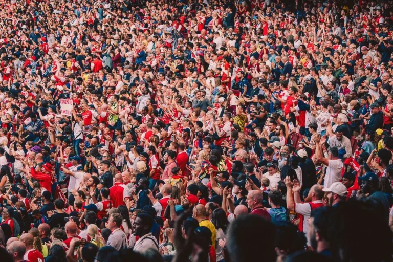 Arsenal kalah dramatis dari PSG di final Liga Champions lewat adu penalti di Puskas Arena
