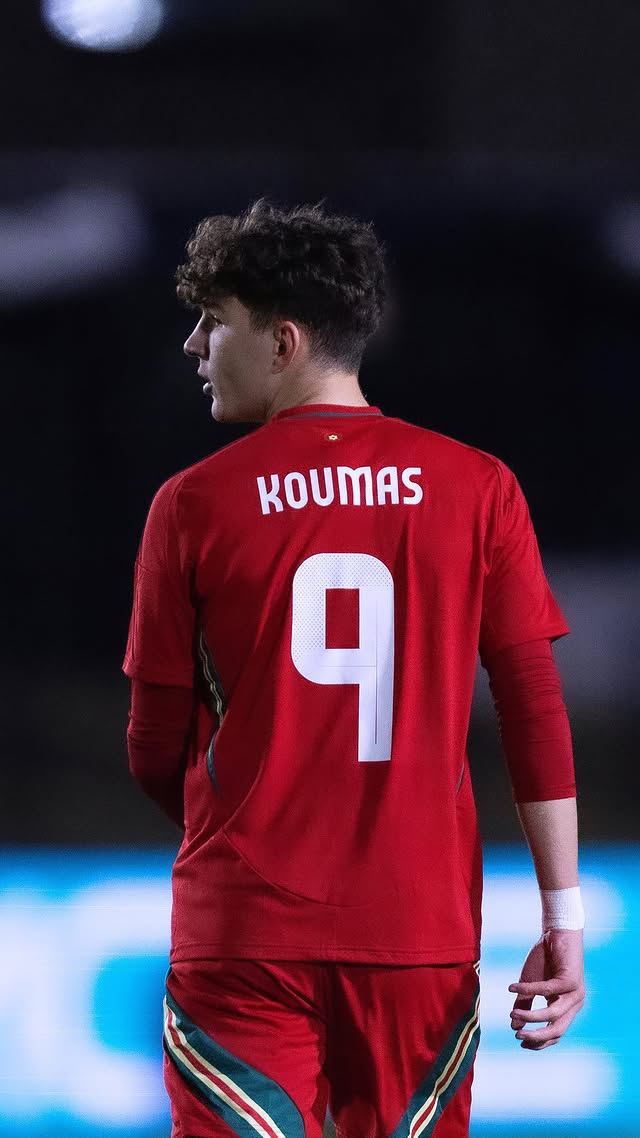 Lewis Koumas mencetak gol penyeimbang untuk Wales saat laga uji coba melawan Ghana