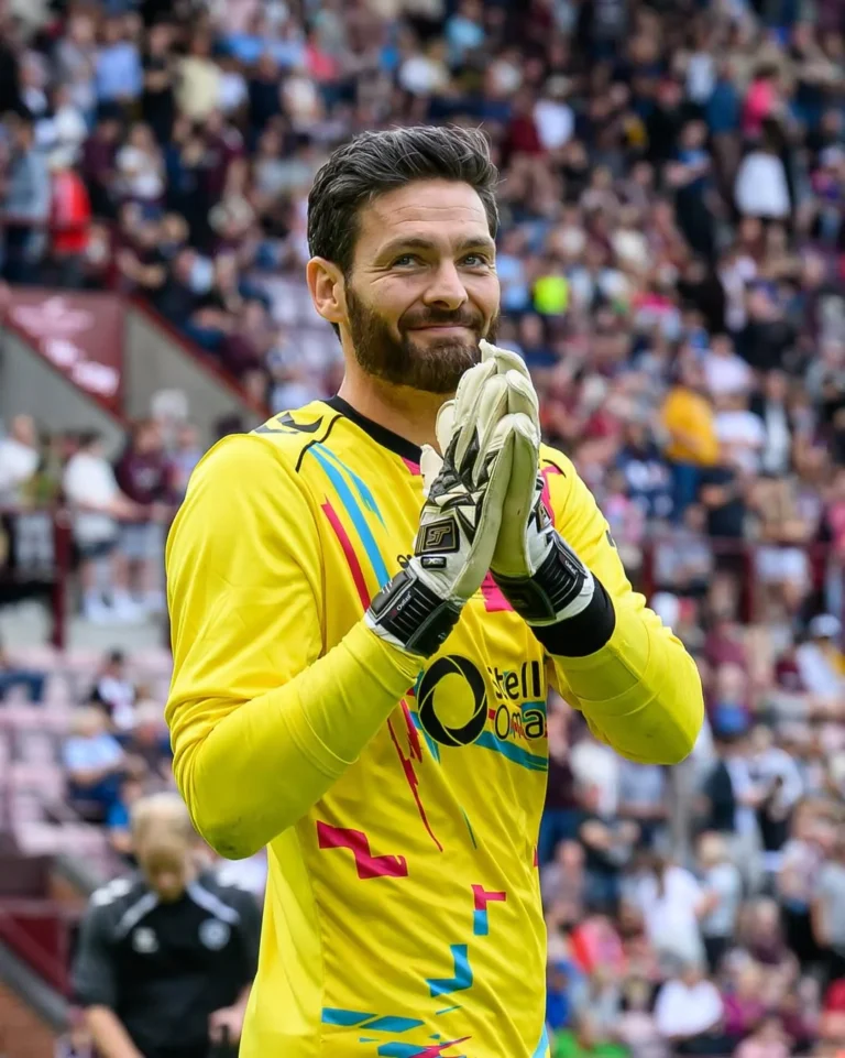 Craig Gordon, kiper senior Scotland, masuk skuad untuk Piala Dunia 2026