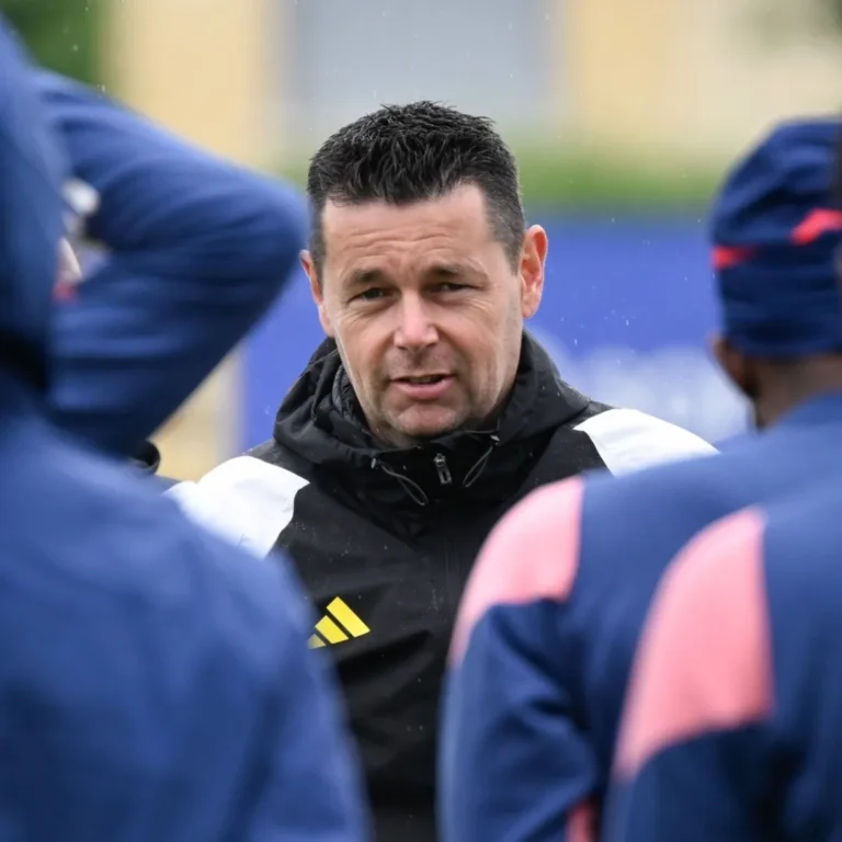 Crystal Palace dikabarkan mendekati Pierre Sage sebagai calon pengganti Oliver Glasner