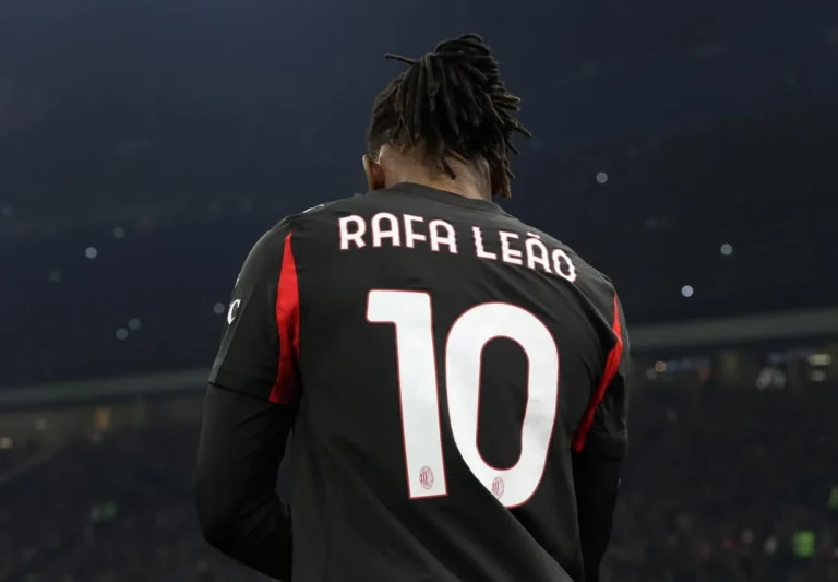 Rafael Leao dikartu merah saat Portugal menang 2-0 atas Chile